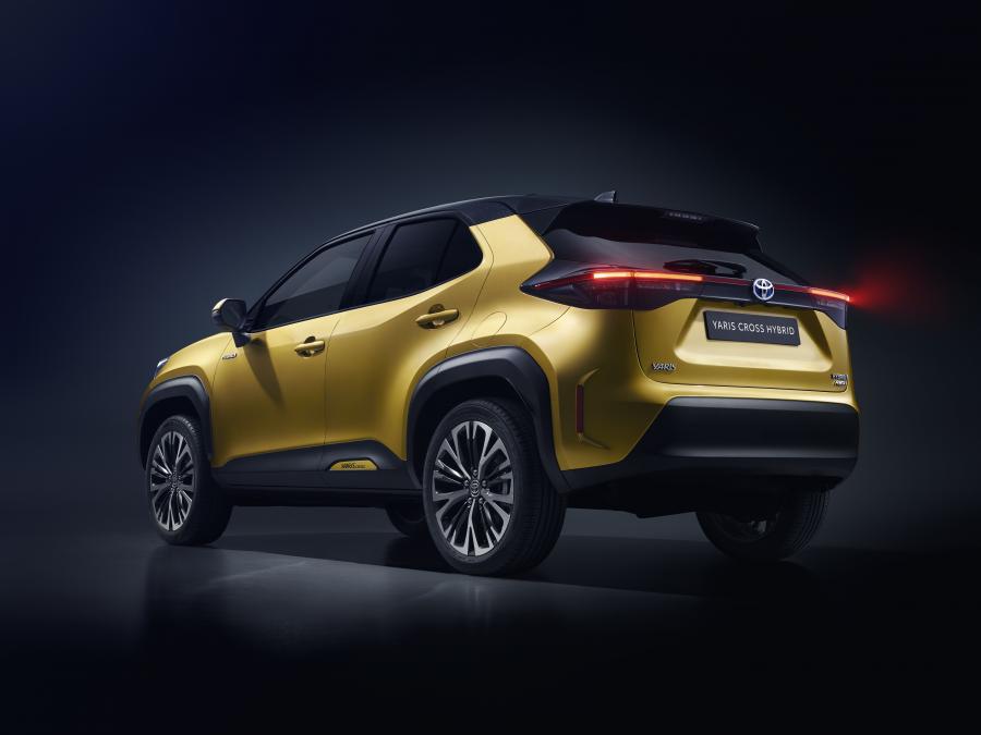  Toyota Yaris Cross Hybrid 2020 года  (WW) (фото 6 из 16)
